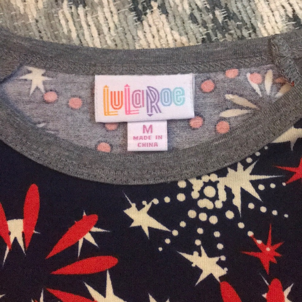 LuLaRoe Randy Tee - Picture 2 of 3